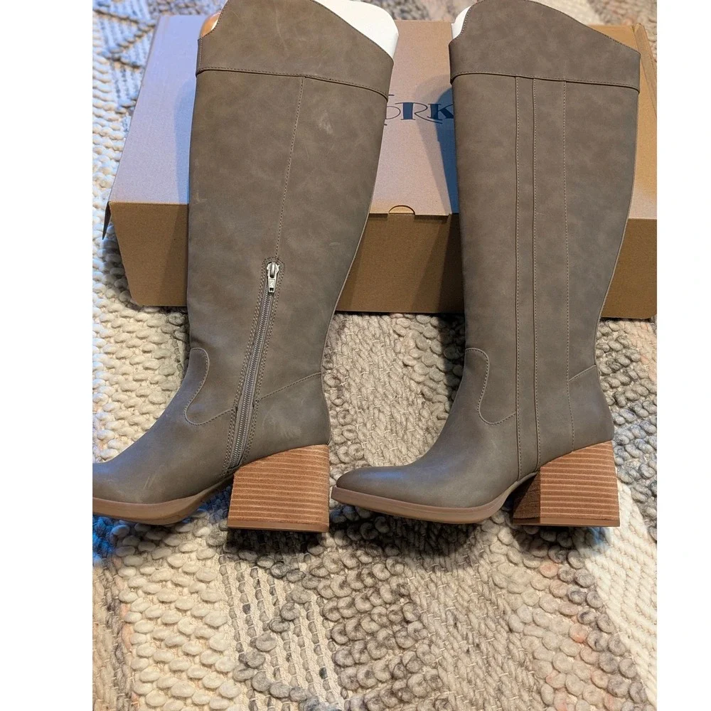 NIB Korks Womens Taupe Tall Knee High Block Heel Boots Almond Toe Size 7M